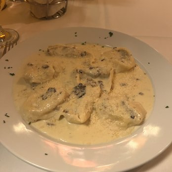 Luna Rossa - TORTELLACCI RIPIENI BRASATO DI MANZO AL TARTUFO NERO - Italian Near Me - Henderson, Nevada