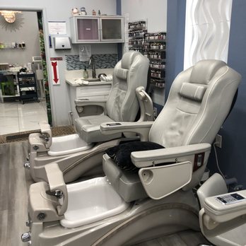 Aria Nails Spa - Massage chair - Nail Salons Near Me - Sierra Madre, California