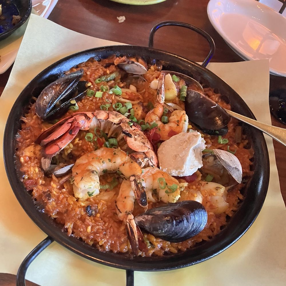 Cascal - Small seafood paella. Plenty to share for 4 people if you are also getting other dishes - Tapas Bars Near Me - Mountain View, California