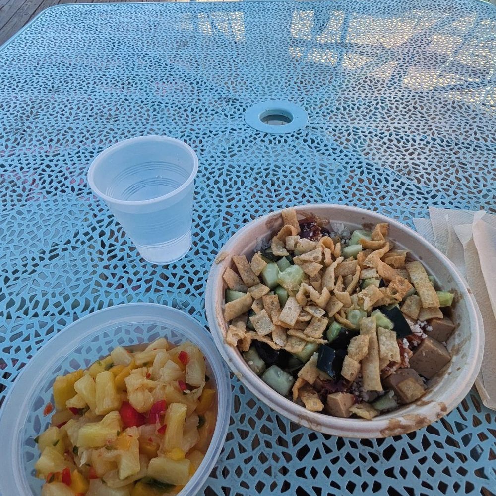Vegan poke and pineapple salsa
