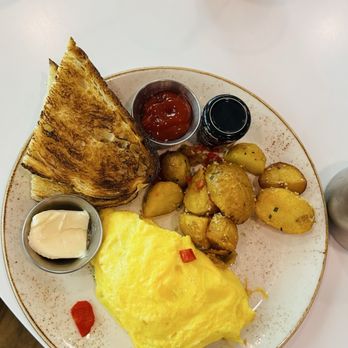 Grapefruit Basil Restaurant - New American Near Me - Indian Wells, California