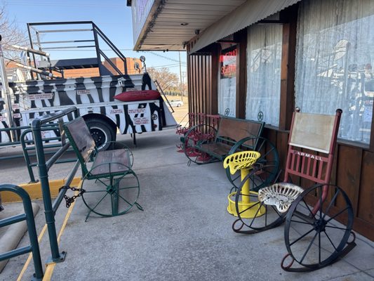 Babe's Chicken Dinner House by null