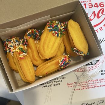 Artuso's Pastry - Cookies - Bakeries Near Me - New York, New York
