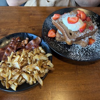 Toast Downey - Strawberry Cheesecake French Toast - Breakfast & Brunch Near Me - Downey, California Toast Downey - Strawberry Cheesecake French Toast - Breakfast & Brunch Near Me - Downey, California