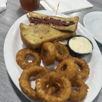 The Pantry Modern Diner - Reuben with onion rings - Diners Near Me - Auburndale, Florida The Pantry Modern Diner - Reuben with onion rings - Diners Near Me - Auburndale, Florida