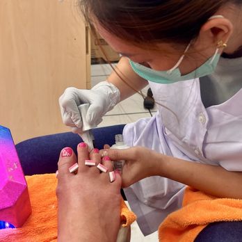 Tami-A Nails Salon - Nail Salons Near Me - Honolulu, Hawaii