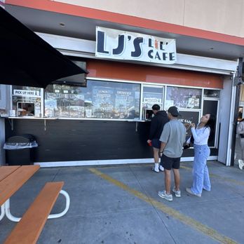 LJ’s Lil’ Cafe - Outside of the Home Depot - Breakfast & Brunch Near Me - Cypress, California