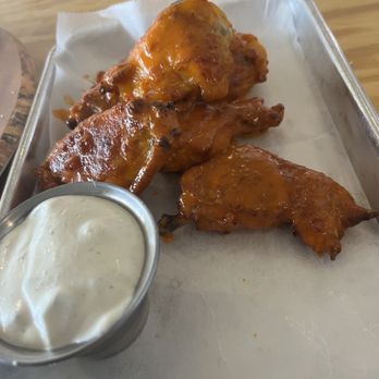 Bobby's Hot And Cheesy - Buffalo wings - Pizza Near Me - Roanoke, Virginia