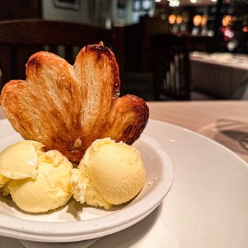 Meridian Restaurant - Vanilla gelato - New American Near Me - Winston Salem, North Carolina Meridian Restaurant - Vanilla gelato - New American Near Me - Winston Salem, North Carolina