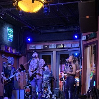 Second Fiddle - First band not sure what the name is, but their really good - Bars Near Me - Nashville, Tennessee