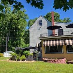 Pine Tree Associates - The Café at Pine Tree Associates. Open on weekends during the summer season.