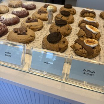 Nuez De Azahar - Bakeries Near Me - McAllen, Texas