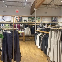 Athleta - Inside