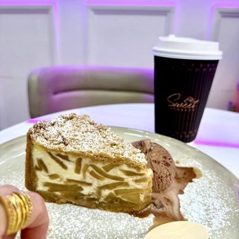 Sweet Angeles - SLICE of APPLE PIE with Ice Cream - Coffee & Tea Near Me - Beverly Hills, California Sweet Angeles - SLICE of APPLE PIE with Ice Cream - Coffee & Tea Near Me - Beverly Hills, California