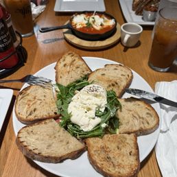 The fig burrata and shashuka shareables.