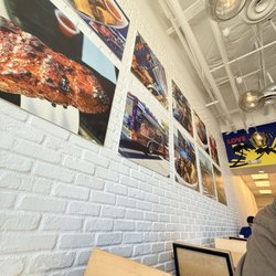 Oming’s Kitchen - Inside