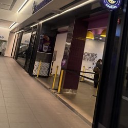 Insomnia Cookies