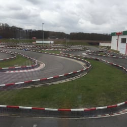 Ristorante La Piazza - Blick auf die leider leere Kartbahn