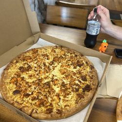 Greg's Pizza - Buffalo Mac and cheese!!!