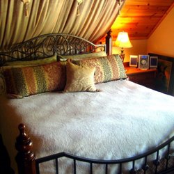 McConnell Inn - 3rd floor Suite
