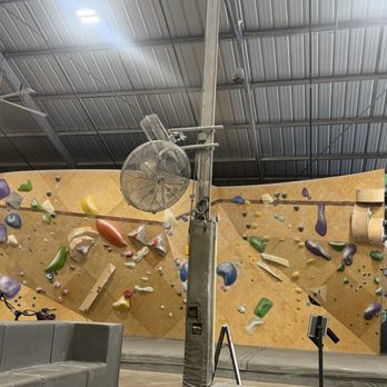 HiClimb - Rock Climbing Near Me - Honolulu, Hawaii HiClimb - Rock Climbing Near Me - Honolulu, Hawaii