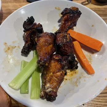 Breakneck Tavern - Smoked Wings with secret sauce - Bars Near Me - Mars, Pennsylvania Breakneck Tavern - Smoked Wings with secret sauce - Bars Near Me - Mars, Pennsylvania