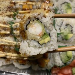 Tokyo Restaurant - Shrimp tempura roll
