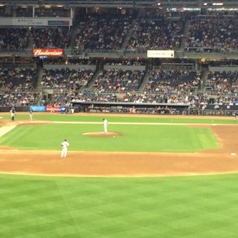 Yankee Stadium - Field pic - Stadiums & Arenas Near Me - Bronx, New York