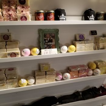 Queen's Trunk - Candles, bath bombs, and soap - Accessories Near Me - Toronto, Ontario