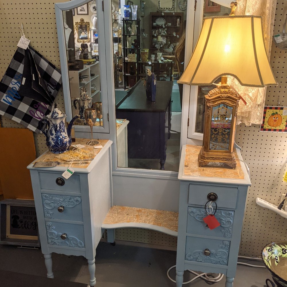 Heritage Square Antique Mall - Antiques Near Me - Columbus, Ohio Heritage Square Antique Mall - Antiques Near Me - Columbus, Ohio