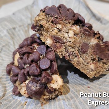 Gideon's Bakehouse - Peanut Butter Expresso; closeup - Bakeries Near Me - Orlando, Florida Gideon's Bakehouse - Peanut Butter Expresso; closeup - Bakeries Near Me - Orlando, Florida