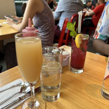 Clinton St. Baking - Bellini and Spiked Lemonade - Bakeries Near Me - New York, New York