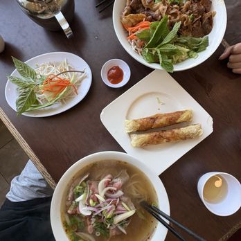 Pho Metro - top view - Vietnamese Near Me - Vaughan, Ontario Pho Metro - top view - Vietnamese Near Me - Vaughan, Ontario