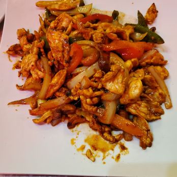 Janejira Thai Bistro - Cashew Chicken: Outstanding Dish: You won't find better anywhere. - Thai Near Me - Pasadena, California