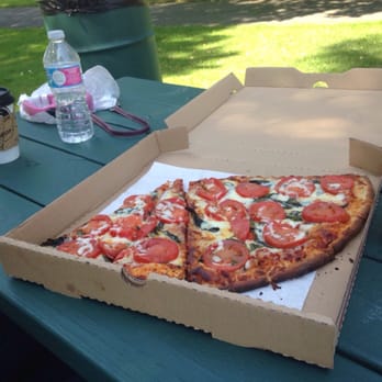 Alameda Pizza - Fresh basil and tomatoes! - Pizza Near Me - Alameda, California Alameda Pizza - Fresh basil and tomatoes! - Pizza Near Me - Alameda, California