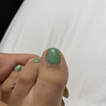 Es Body Bar - Gel polish peeling off on its own after few hours - Waxing Near Me - Studio City, California Es Body Bar - Gel polish peeling off on its own after few hours - Waxing Near Me - Studio City, California