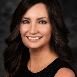 Stephanie Holly - Re/Max Real Estate Professionals