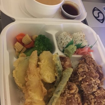 Tenkatori - Karaage box w/ tempura, California roll, and steamed veggies - Gluten-Free Near Me - Costa Mesa, California Tenkatori - Karaage box w/ tempura, California roll, and steamed veggies - Gluten-Free Near Me - Costa Mesa, California