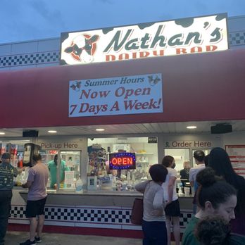 Nathan's Dairy Bar - Outside - Ice Cream & Frozen Yogurt Near Me - Manassas, Virginia