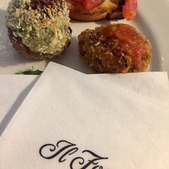 Il Fornaio - 08.29.17 appetizers - bruschetta al pomodoro, stuffed mushrooms, puff pastry with mozzarella and pizza sauce - Italian Near Me - Roseville, California Il Fornaio - 08.29.17 appetizers - bruschetta al pomodoro, stuffed mushrooms, puff pastry with mozzarella and pizza sauce - Italian Near Me - Roseville, California