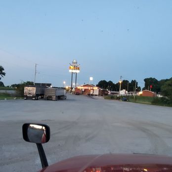 Powhatan Restaurant - Lots of parking out back ! - Breakfast & Brunch Near Me - Pocahontas, Illinois Powhatan Restaurant - Lots of parking out back ! - Breakfast & Brunch Near Me - Pocahontas, Illinois