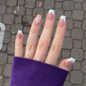 Chloe Nails Lounge - Nail Salons Near Me - Lafayette, California