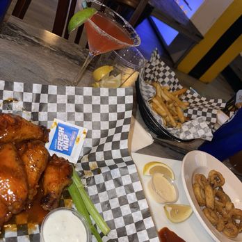 Cosmos Taverna - Calamari. Wings, fries, cosmopolitan - New American Near Me - Victorville, California