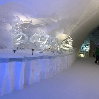 Hôtel de Glace - Hallway - Hotels Near Me - Quebec City, Quebec