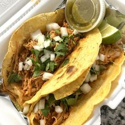 La Tienda International - Pollo tacos