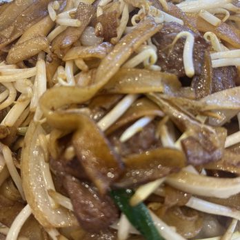 Sam Woo Cafe - Beef Chow Fun with soy sauce - Desserts Near Me - Artesia, California