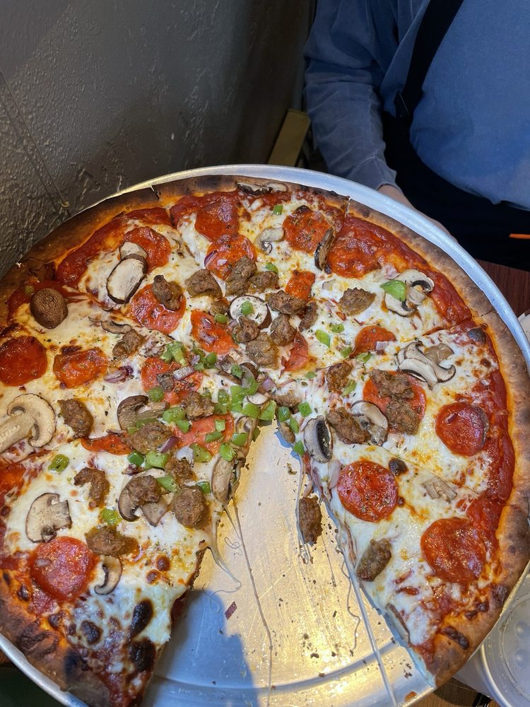 Stone Haus Pizzeria & Creamery