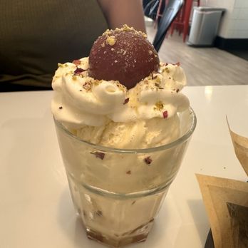 Cha Sha & Coffee - Gulab jamun sundae - Coffee & Tea Near Me - Columbus, Ohio