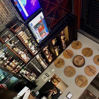 The Hangry Bison - Fully Stocked Bar! - New American Near Me - Winter Park, Florida