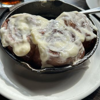 The Perch - Cinnamon Roll - Breweries Near Me - Chicago, Illinois